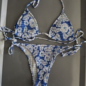 SHEIN Blue and White Patterned Bikini